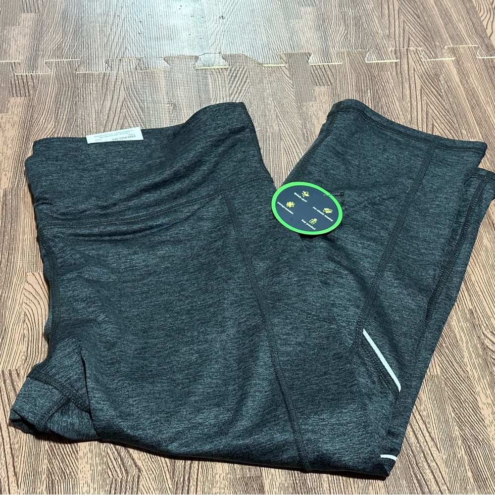 Xersion Performance Capri Mid Rise